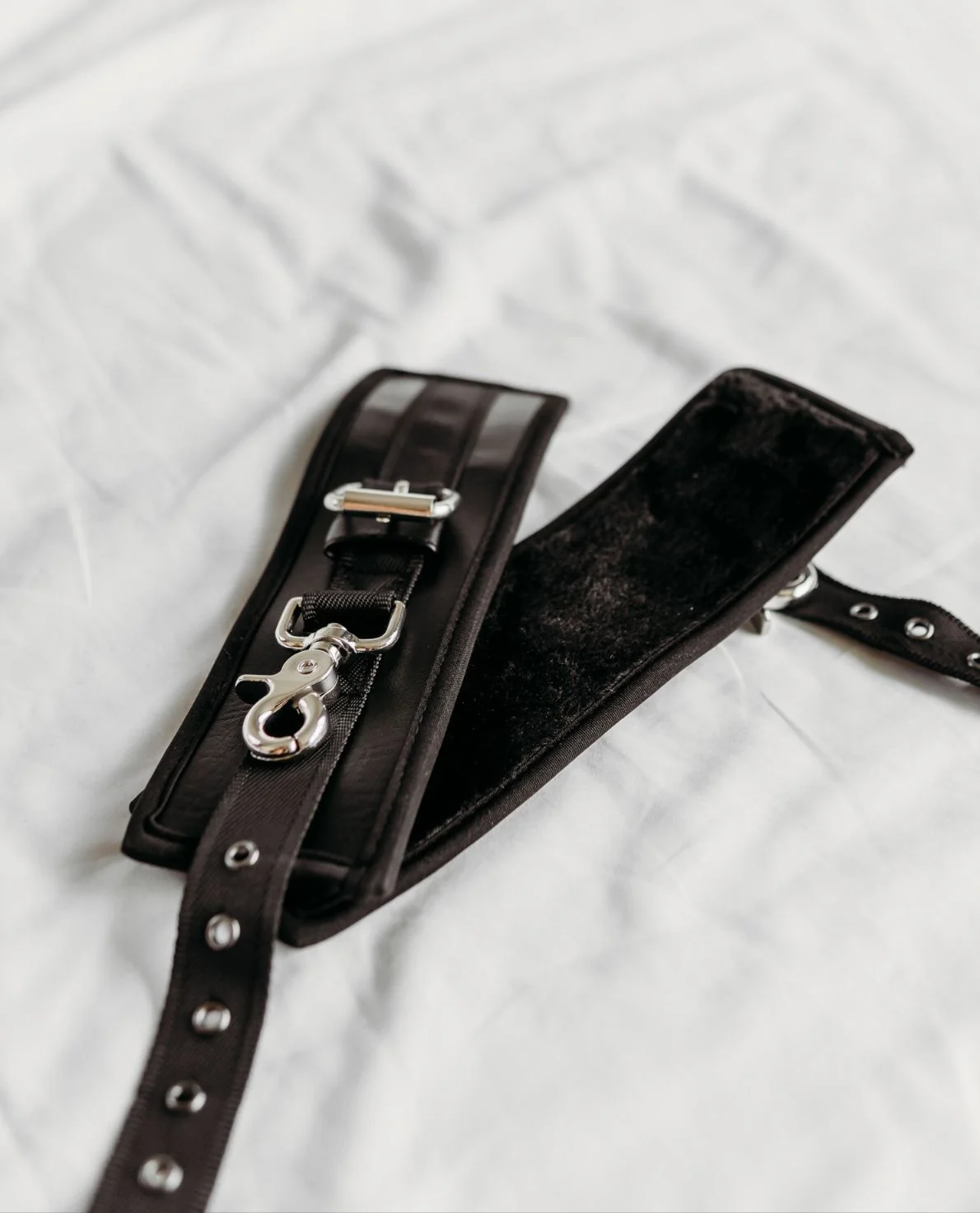 Cupid’s Door Bondage Cuffs - Image 6