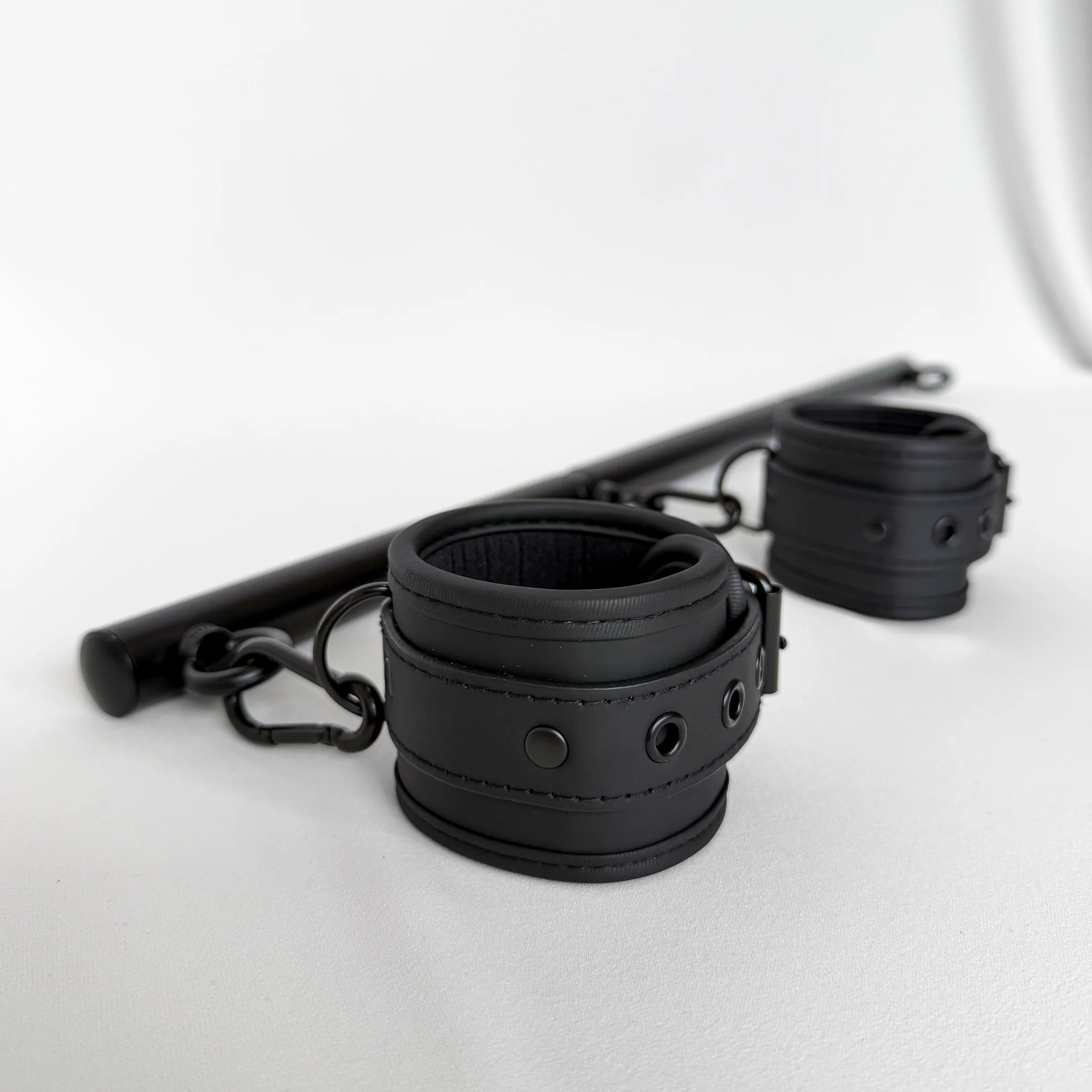 Hedonist Spreader Bar & Noir Neoprene Bondage Cuffs Bundle - Image 9