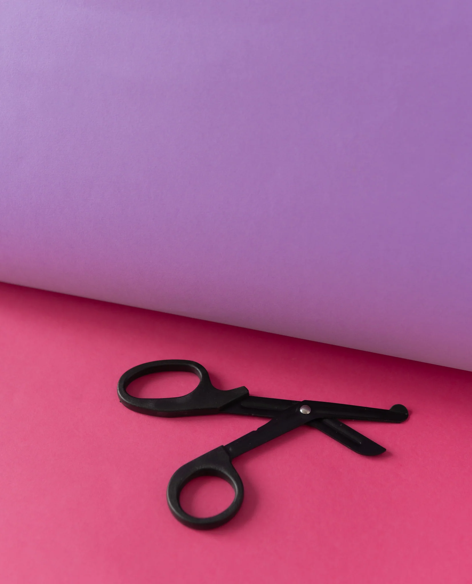 Shibari Red Jute Ropes & Scissors Bondage Essentials Bundle - Image 4